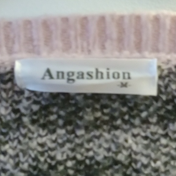 Angashion Sweater - Picture 2 of 2